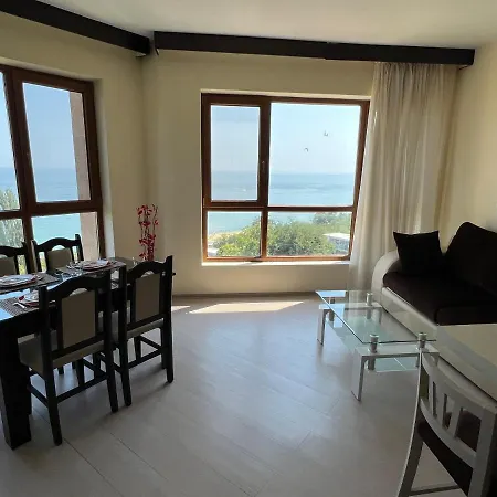 Апартаменти на морето плаж кабакум, варна, двустаен с паркомясто On The Sea Kabakum Varna, One-bedroom With Parking Lot Варна