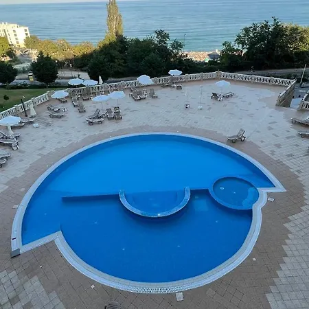 на морето плаж кабакум, варна, двустаен с паркомясто On The Sea Kabakum Varna, One-bedroom With Parking Lot * Варна