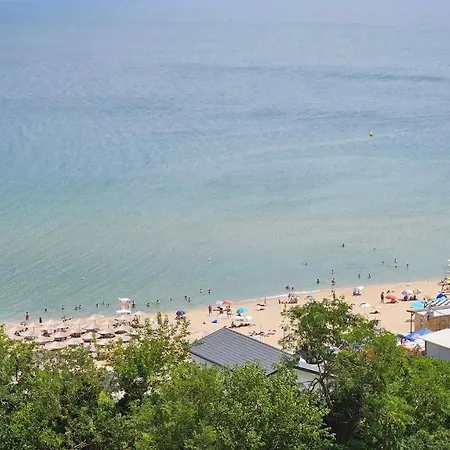 Апартаменти на морето плаж кабакум, варна, двустаен с паркомясто On The Sea Kabakum Varna, One-bedroom With Parking Lot *