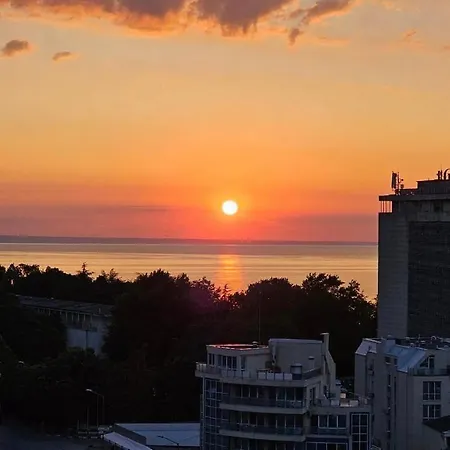 на морето плаж кабакум, варна, двустаен с паркомясто On The Sea Kabakum Varna, One-bedroom With Parking Lot Apartament