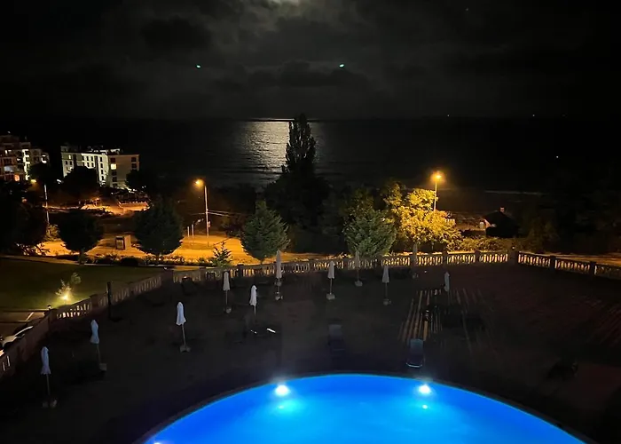 на морето плаж кабакум, варна, двустаен с паркомясто On The Sea Kabakum Varna, One-bedroom With Parking Lot Varna