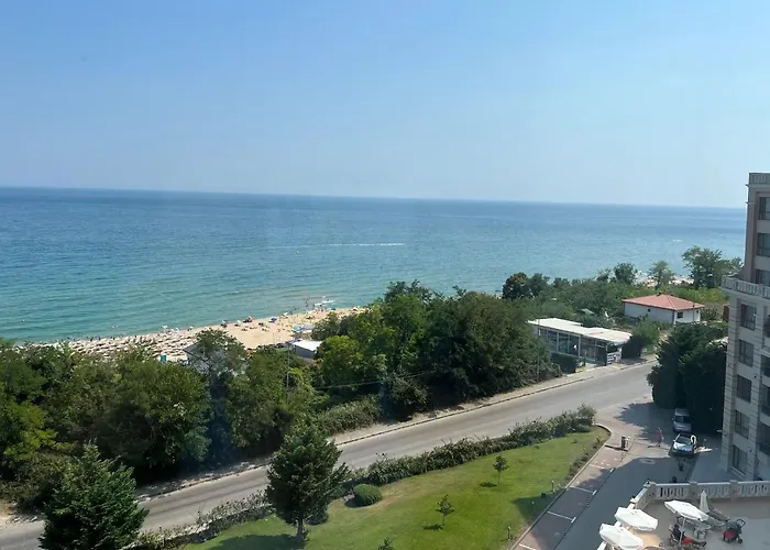 на морето плаж кабакум, варна, двустаен с паркомясто On The Sea Kabakum Varna, One-bedroom With Parking Lot Apartment *